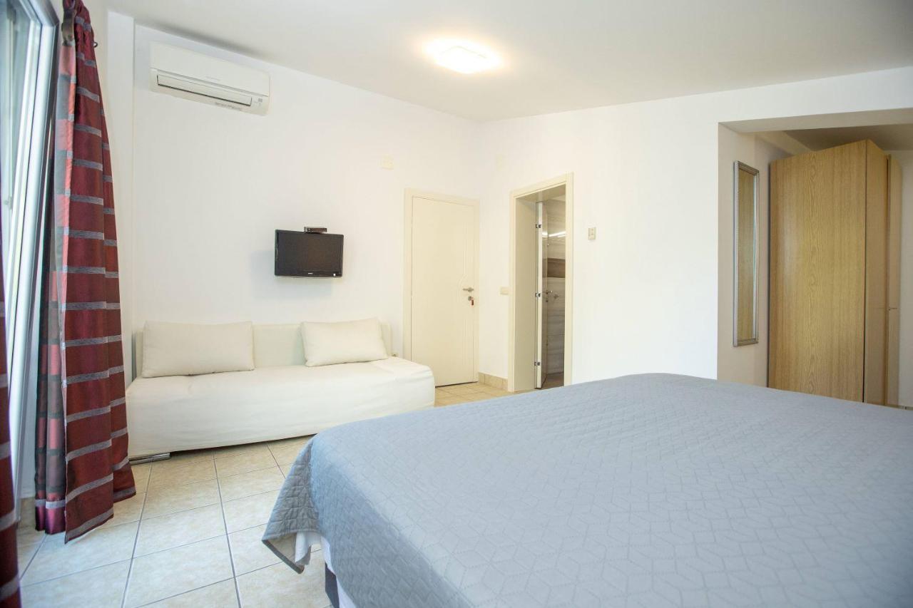 Apartments Mosor Omiš Exterior foto